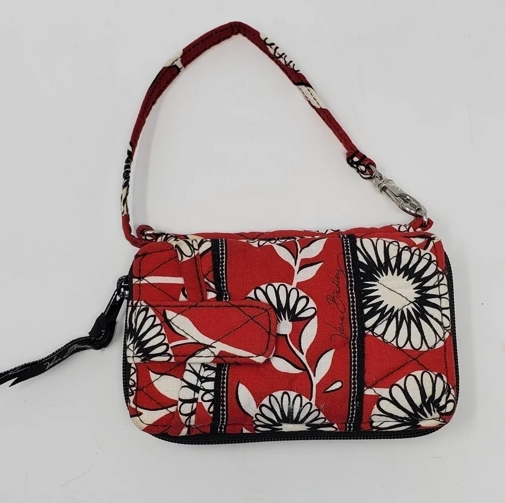 VERA BRADLEY CARRY IT ALL WRISTLET WALLET RED WHITE BLACK DECO DAISY QUILTED